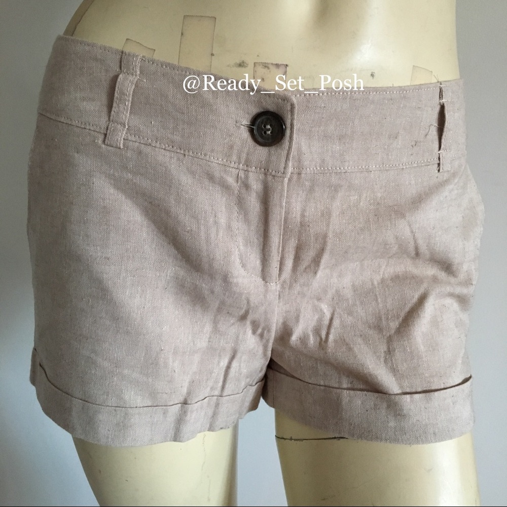 🔵 Forever 21 neutral colored cuffed shorts size Small